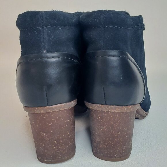 Clarks Black Suede Ankle Boots - Picture 3 of 10